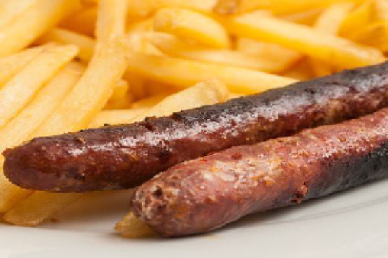 Chipolata mit Pommes Frites